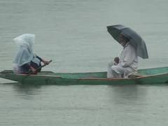 
      
      Srinagar sees light rain over Dal Lake
      
      