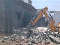 
      
      Dehradun violence: Police case registered against 3 accused
      
      