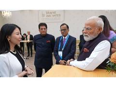 
      PM Modi interacts with investors, venture capitalists in Nice
      