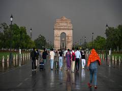 
      
      Delhi experiences rain, IMD forecasts spell across Northwest
      
      