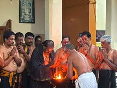 
      
      Union Minister HD Kumaraswamy begins Sabarimala pilgrimage
      
      