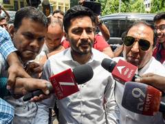 
      
      Court issues warrant against Abhishek Banerjee's PA
      
      