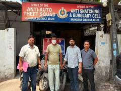 
      
      Delhi police arrest notorious vehicle snatcher
      
      