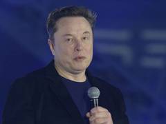 
      
      Oppenheimer issues bullish outlook on SpaceX
      
      