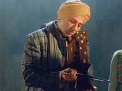 
      
      Sunny Deol celebrates 25 years of 'Gadar: Ek Prem Katha'
      
      