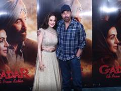 
      
      Sunny Deol, Ameesha Patel reunite to celebrate 25 years of Gadar
      
      