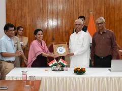
      
      Keralam Governor Arlekar flags off Phase I of Census 2027
      
      