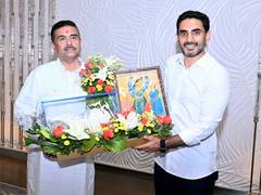 
      
      Suvendu Adhikari presents cultural artefacts to Nara Lokesh
      
      