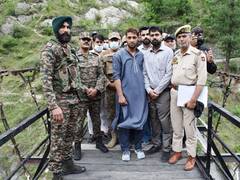 
      
      Pakistani national who crossed LoC in J-K’s Kupwara repatriated
      
      
