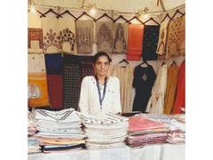 
      
      Gujarat: 'Garvi Gurjari' achieves record sales of Rs 43.07 cr
      
      