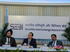 
      
      SEBI Chairman lays out daytime liquidity blueprint for MFs
      
      