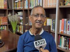 
      
      Former ministers Jyotipriya Mallick, Gautam Deb quit TMC
      
      