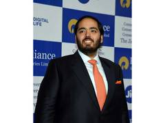 
      
      Anant Ambani calls on RSS Chief Mohan Bhagwat
      
      