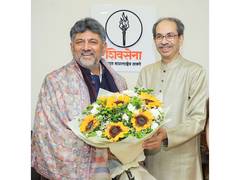 
      
       DK Shivakumar, Uddhav Thackeray meet at Matoshree
      
      