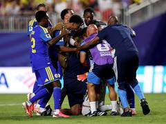 
      
      Room's record 15-save masterclass earns Curacao historic point
      
      