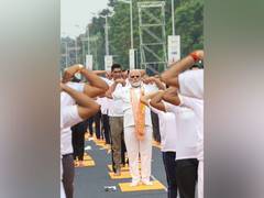 
      
      PM Modi hails Kolkata’s 