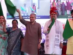 
      
      Rajasthan: Ashwini Vaishnaw, Bhajanlal Sharma flag off Darbhanga
      
      