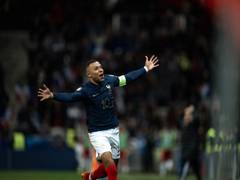 
      
      FIFA World Cup 2026: Mbappe backs Ballon d'Or winner Dembele
      
      