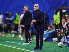 
      
      FIFA World Cup 2026: De la Fuente hits back at critics after win
      
      