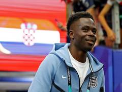 
      
      England handed boost as Bukayo Saka resumes full training
      
      