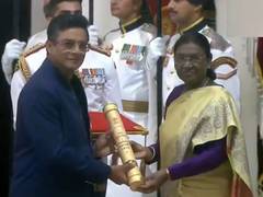 
      
      R. Madhavan honoured with Padma Shri award
      
      
