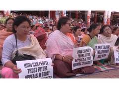 
      
      Imphal women vendors demand release of arrested volunteers
      
      