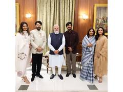 
      
      PM Modi meets Mammootty, his family after Padma Awards ceremony 
      
      