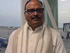 
      
      UP Dy CM hits back at Akhilesh Yadav over Lucknow fire
      
      