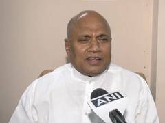 
      
      Ex Union Minister RCP Singh meets JD(U) chief Nitish Kumar
      
      