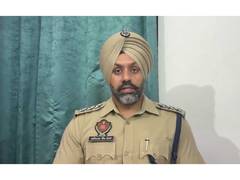 
      
      Scuffle breaks out between Nihang Sikh groups in Gurdwara
      
      