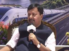 
      
      Nabin slams Telangana govt over delay in college fee imbursement
      
      