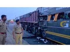 
      
      4 killed, several injured as bus rams trailer in Mathura
      
      