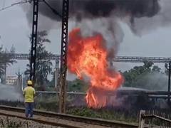 
      
      Fire breaks out at Haldia Petrochemicals pipeline in West Bengal
      
      