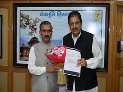 
      
      Congress leader Ram Lal Thakur thanks Himachal CM Sukhu
      
      