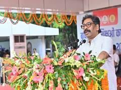 
      
      Jharkhand CM axes 2 top cops over Jamshedpur stabbing
      
      