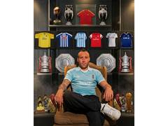 
      
      Santi Cazorla retires after two-decade career
      
      