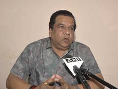 
      
      MP: Senior Congress leader Rakesh Singh Yadav quits party
      
      