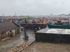 
      
      Veraval Port hoists Signal No 3 as squally weather alerts issued
      
      