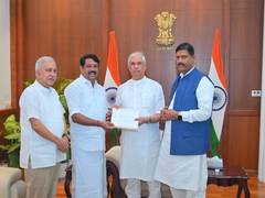 
      
      Tamil Nadu BJP President submits memorandum to Governor R N Ravi
      
      