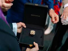 
      
      rump welcomes lavish diamond-encrusted 