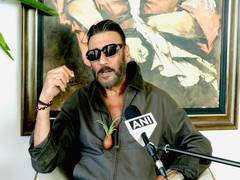 
      
      Jackie Shroff urges Mumbaikars to stay safe during Mumbai's rains
      
      