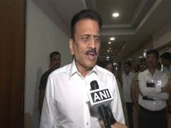
      
      Girish Mahajan urges citizens not to step out amid heavy rain
      
      