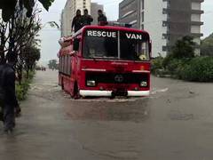 
      
      IMD issues red alert in Mumbai, Thane amid heavy downpour
      
      