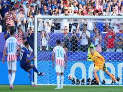 
      
      FIFA WC: Mbappe penalty helps France beat Paraguay
      
      
