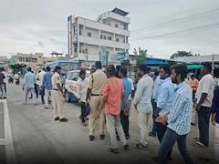 
      
      BRS alleges police stopped KTR convoy
      
      