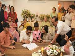 
      
      Aamir Khan, Gauri Spratt are now married
      
      