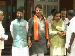 
      
      BJP, JD(S) delegation submits complaint to Karnataka CEO
      
      