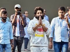 
      
      Allu Arjun appears virtually before Nampally court 
      
      