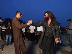 
      
      Arjun Rampal wishes 