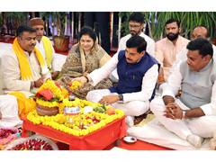 
      
      CM Yadav lays foundation stone of Satgarhi Smart Industrial Park
      
      